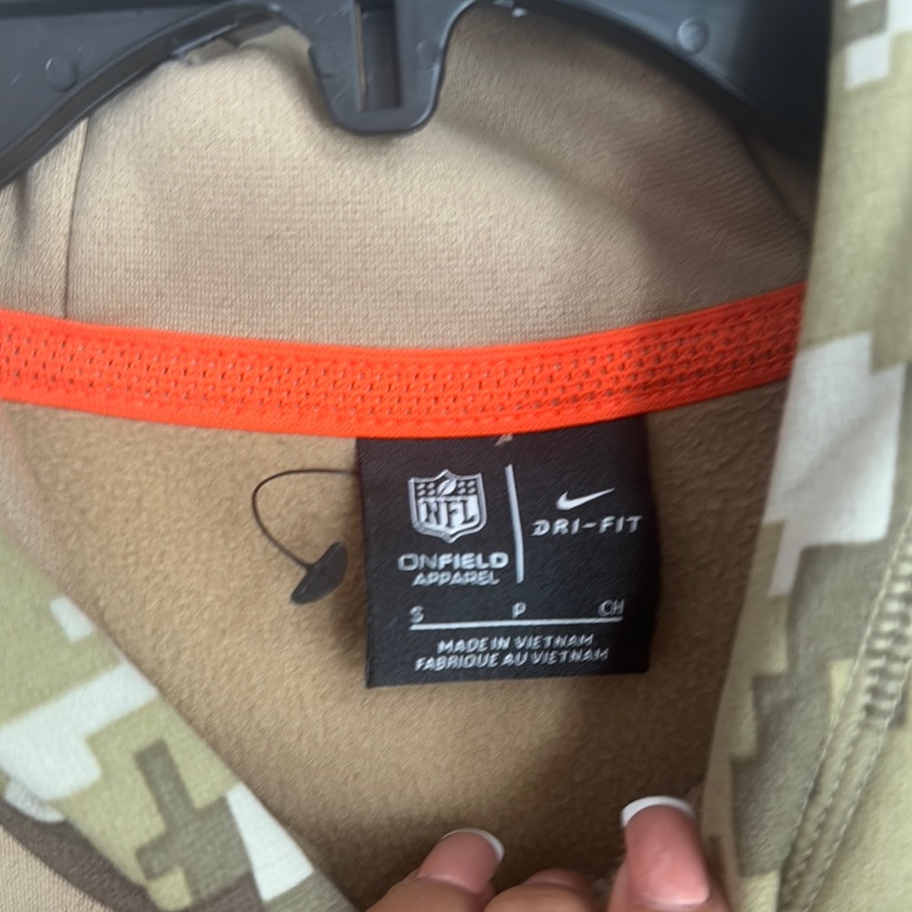 NFL Dallas Cowboys Tan Jacket - Picture 3 of 7